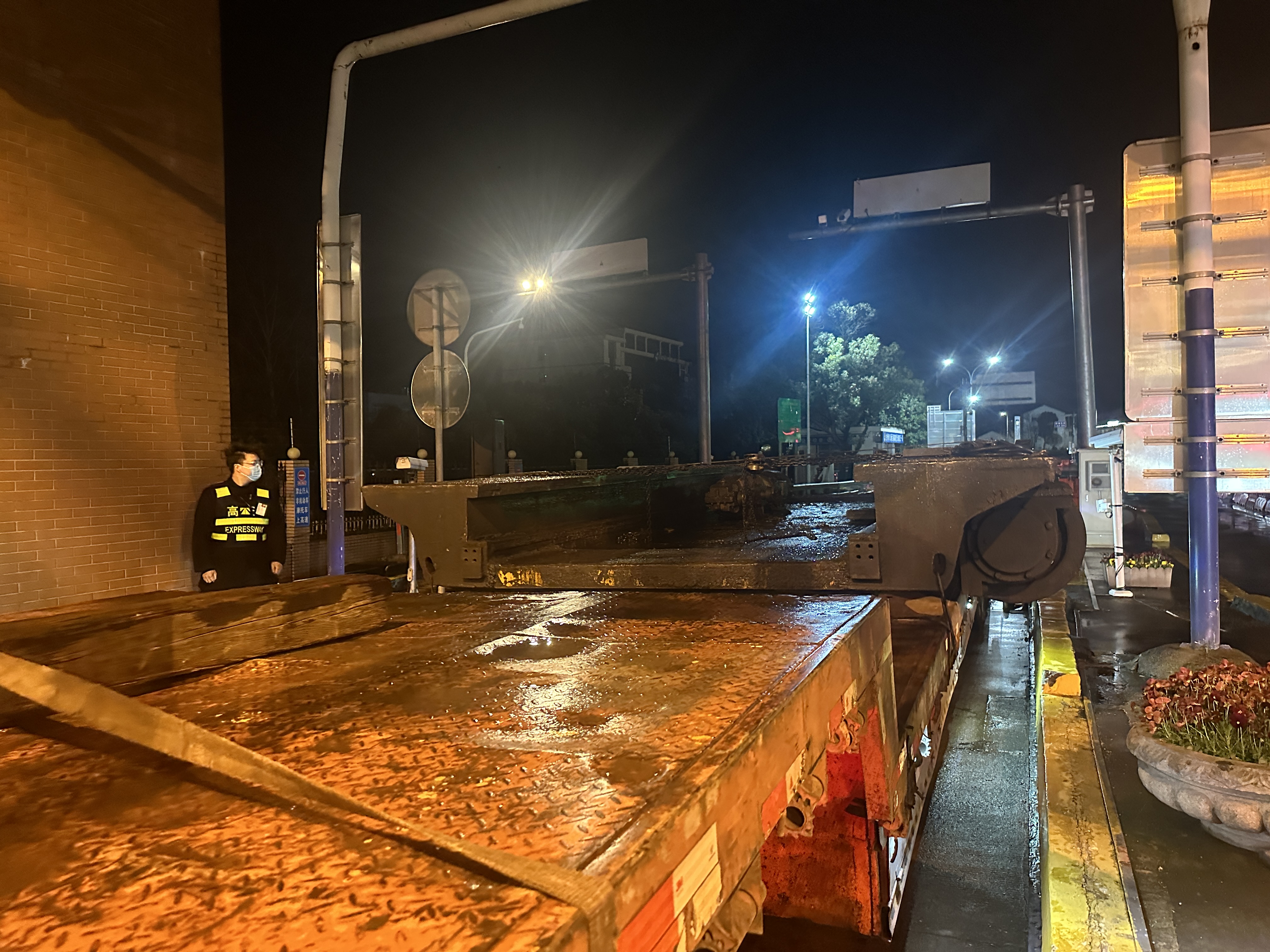 1709795990802534.jpg 任青青.jpg